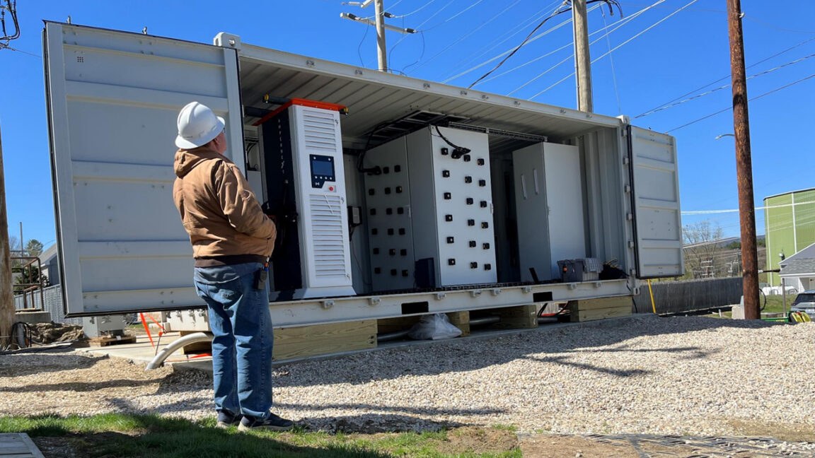 AI Data Centers Replace Century-Old Transformers With Solid-State Power