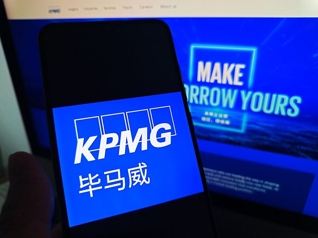 Галлюцинации за ваш счет: как KPMG похоронила экспертизу в отчете об ИИ-агентах