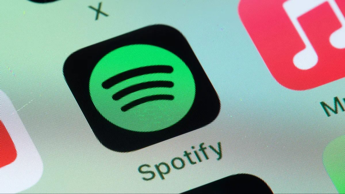 Spotify перестраивает дистрибуцию под ИИ-агентов — рост охватов или угроза маржинальности